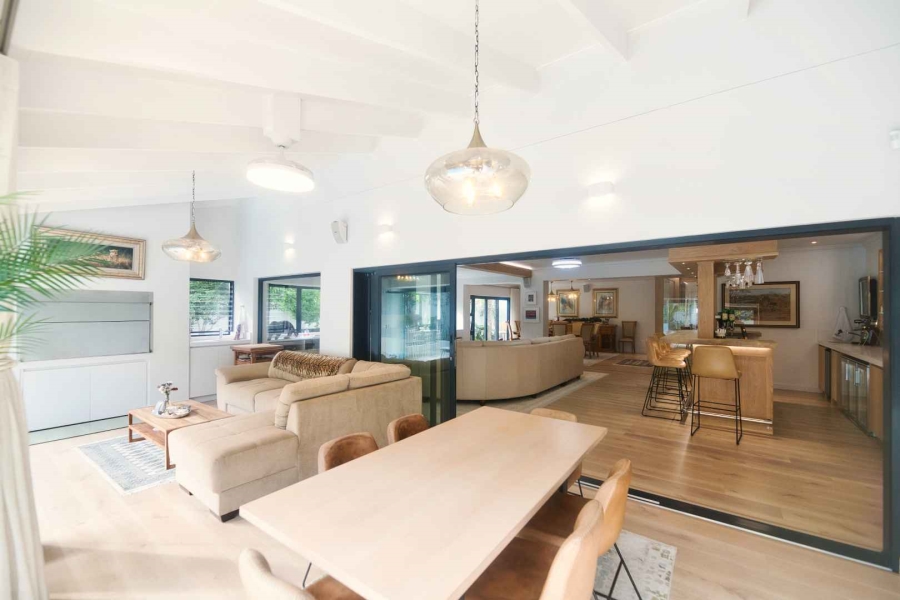 6 Bedroom Property for Sale in Hermanus Heights Western Cape